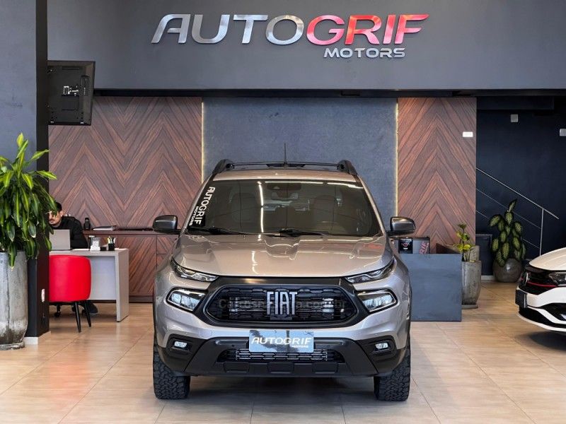 FIAT TORO 2.0 16V ULTRA 4X4 AT9 2022/2022 AUTOGRIF MOTORS CAMPO BOM / Carros no Vale