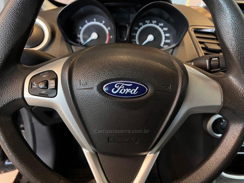 FORD FIESTA 1.6 SE STYLE HATCH 16V 2018/2018 AUTOGRIF MOTORS CAMPO BOM / Carros no Vale