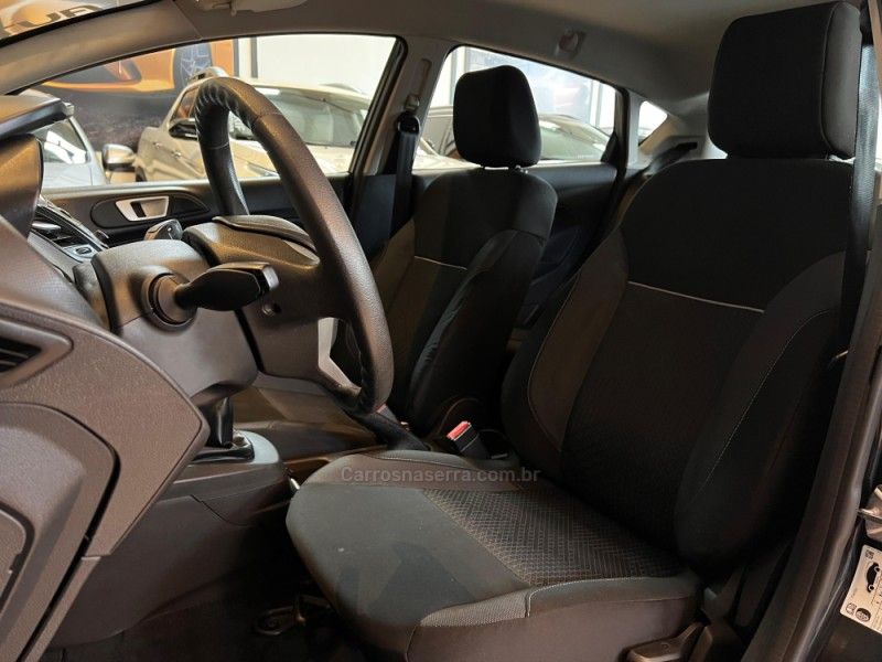 FORD FIESTA 1.6 SE STYLE HATCH 16V 2018/2018 AUTOGRIF MOTORS CAMPO BOM / Carros no Vale
