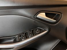 FORD FOCUS 2.0 TITANIUM HATCH 16V 2015/2015 AUTOGRIF MOTORS CAMPO BOM / Carros no Vale