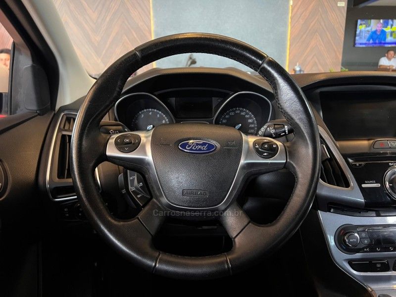 FORD FOCUS 2.0 TITANIUM HATCH 16V 2015/2015 AUTOGRIF MOTORS CAMPO BOM / Carros no Vale