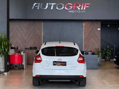 FORD FOCUS 2.0 TITANIUM HATCH 16V 2015/2015 AUTOGRIF MOTORS CAMPO BOM / Carros no Vale