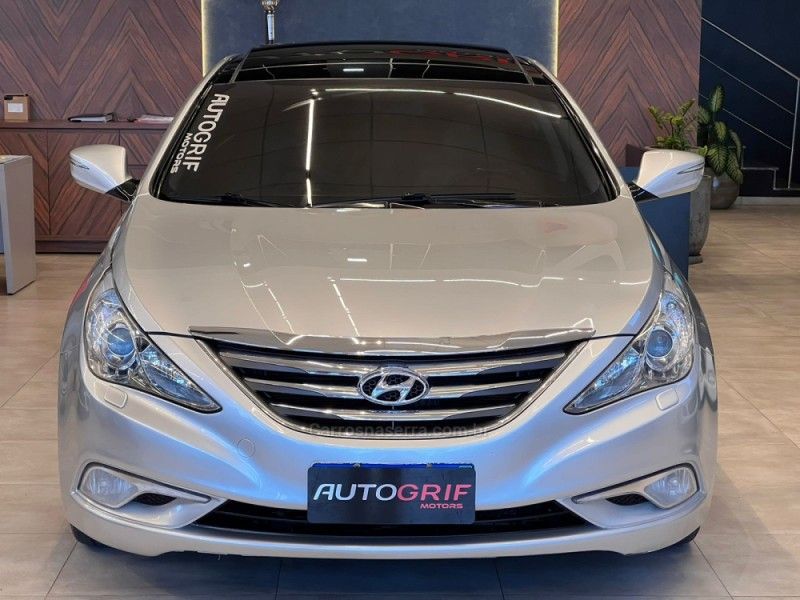 HYUNDAI SONATA 2.4 MPFI I4 16V 182CV 2012/2013 AUTOGRIF MOTORS CAMPO BOM / Carros no Vale