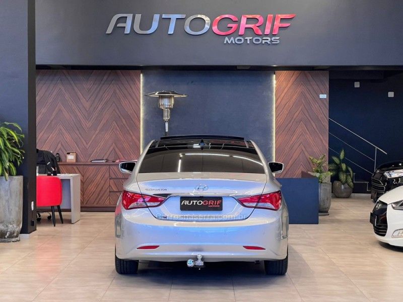 HYUNDAI SONATA 2.4 MPFI I4 16V 182CV 2012/2013 AUTOGRIF MOTORS CAMPO BOM / Carros no Vale