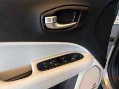 JEEP COMPASS 2.0 16V LONGITUDE 2018/2019 AUTOGRIF MOTORS CAMPO BOM / Carros no Vale