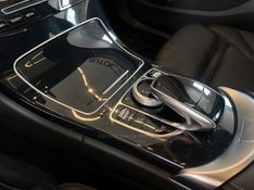 MERCEDES-BENZ C 250 2.0 CGI AVANTGARDE TURBO 16V 2017/2018 AUTOGRIF MOTORS CAMPO BOM / Carros no Vale