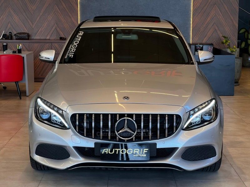 MERCEDES-BENZ C 250 2.0 CGI AVANTGARDE TURBO 16V 2017/2018 AUTOGRIF MOTORS CAMPO BOM / Carros no Vale