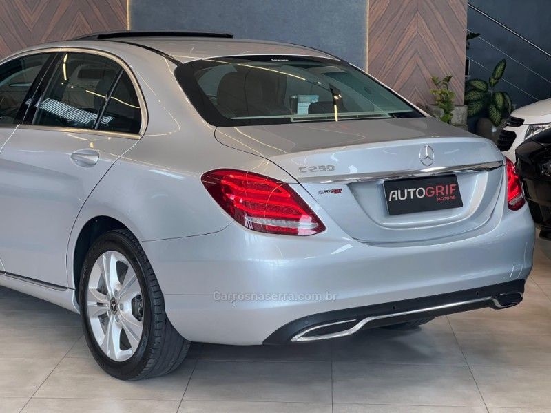 MERCEDES-BENZ C 250 2.0 CGI AVANTGARDE TURBO 16V 2017/2018 AUTOGRIF MOTORS CAMPO BOM / Carros no Vale
