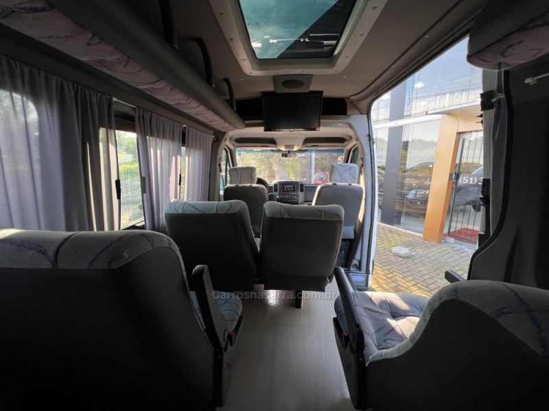 MERCEDES-BENZ SPRINTER 2.2 CHASSI 415 LONGO 3P 2017/2017 AUTOGRIF MOTORS CAMPO BOM / Carros no Vale