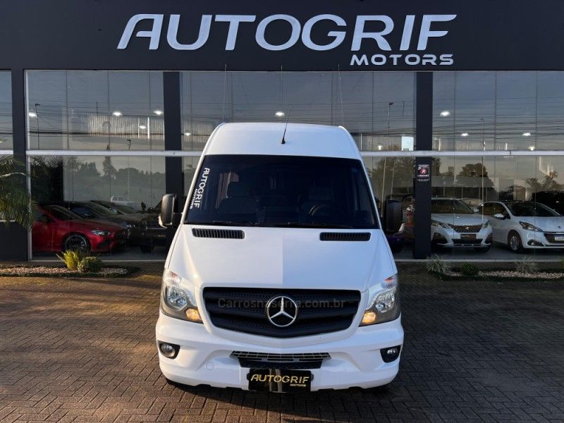 MERCEDES-BENZ SPRINTER 2.2 CHASSI 415 LONGO 3P 2017/2017 AUTOGRIF MOTORS CAMPO BOM / Carros no Vale