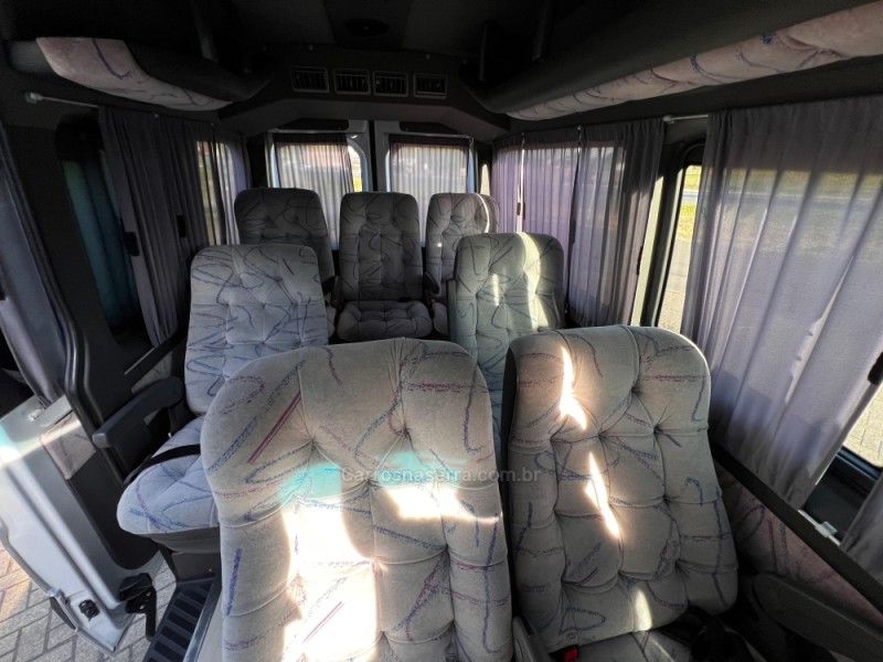 MERCEDES-BENZ SPRINTER 2.2 CHASSI 415 LONGO 3P 2017/2017 AUTOGRIF MOTORS CAMPO BOM / Carros no Vale