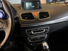 RENAULT FLUENCE 2.0 DYNAMIQUE PLUS 16V 2017/2018 AUTOGRIF MOTORS CAMPO BOM / Carros no Vale