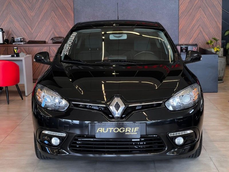 RENAULT FLUENCE 2.0 DYNAMIQUE PLUS 16V 2017/2018 AUTOGRIF MOTORS CAMPO BOM / Carros no Vale