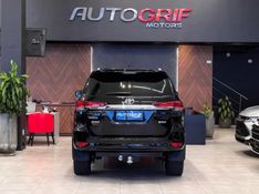 TOYOTA HILUX SW4 2.7 SRV 4X2 16V 7 LUGARES 2017/2018 AUTOGRIF MOTORS CAMPO BOM / Carros no Vale