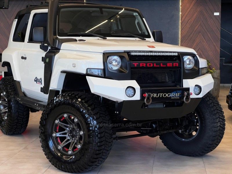 TROLLER T4 3.2 TDI 4X4 20V TURBO INTERCOOLER 2015/2015 AUTOGRIF MOTORS CAMPO BOM / Carros no Vale