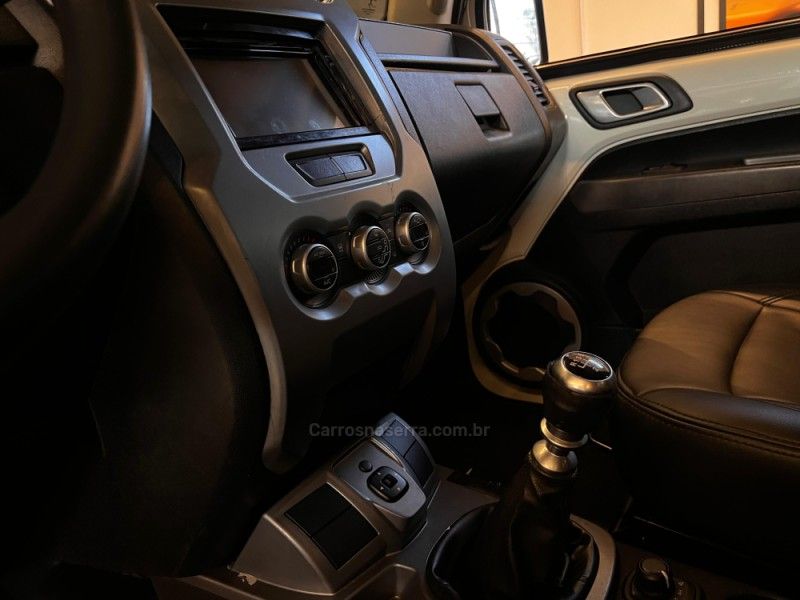 TROLLER T4 3.2 TDI 4X4 20V TURBO INTERCOOLER 2015/2015 AUTOGRIF MOTORS CAMPO BOM / Carros no Vale