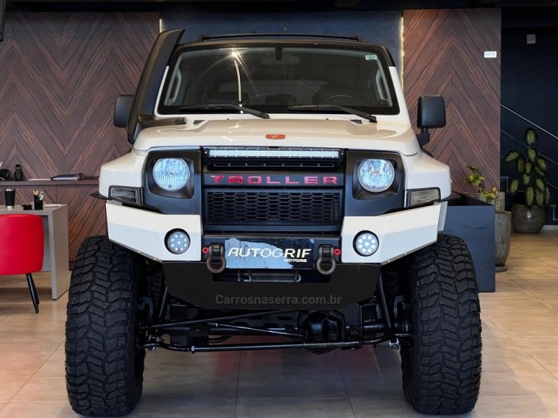 TROLLER T4 3.2 TDI 4X4 20V TURBO INTERCOOLER 2015/2015 AUTOGRIF MOTORS CAMPO BOM / Carros no Vale