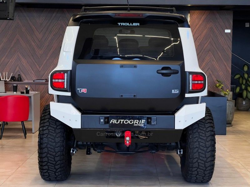 TROLLER T4 3.2 TDI 4X4 20V TURBO INTERCOOLER 2015/2015 AUTOGRIF MOTORS CAMPO BOM / Carros no Vale