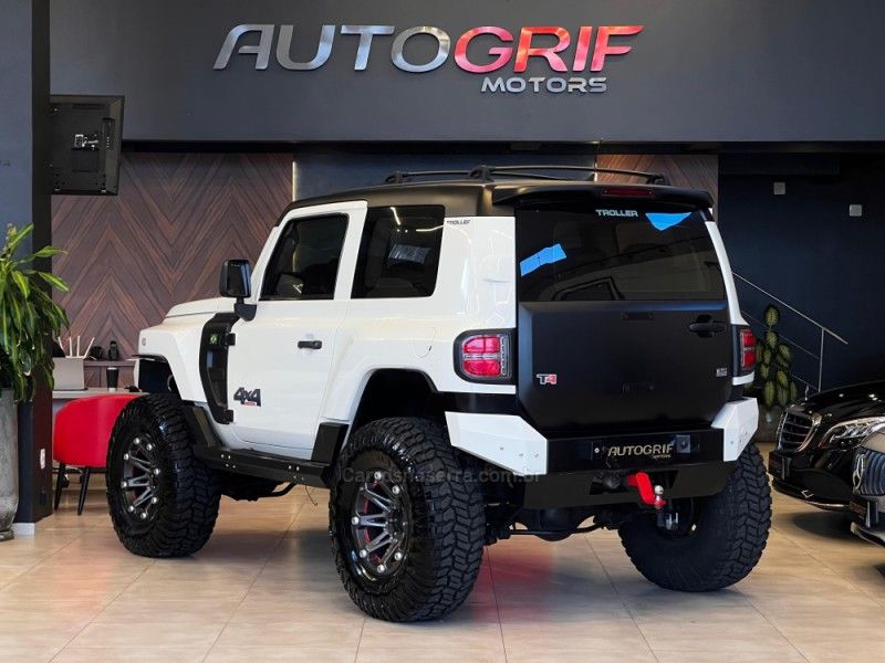 TROLLER T4 3.2 TDI 4X4 20V TURBO INTERCOOLER 2015/2015 AUTOGRIF MOTORS CAMPO BOM / Carros no Vale