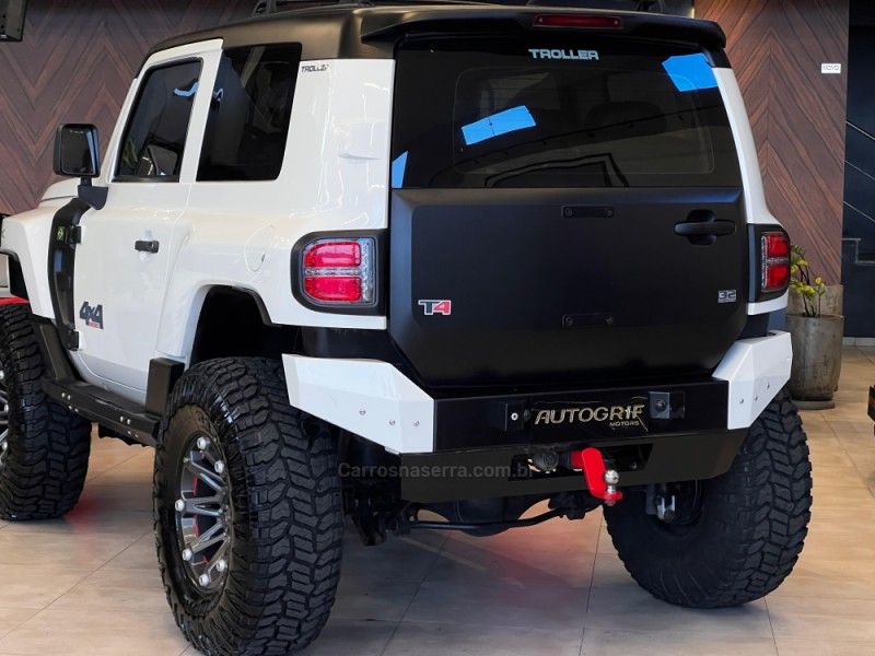 TROLLER T4 3.2 TDI 4X4 20V TURBO INTERCOOLER 2015/2015 AUTOGRIF MOTORS CAMPO BOM / Carros no Vale