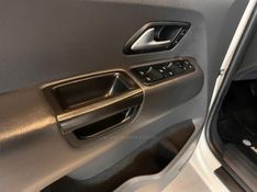 VOLKSWAGEN AMAROK 2.0 HIGHLINE 4X4 CD 16V TURBO INTERCOOLER 2015/2016 AUTOGRIF MOTORS CAMPO BOM / Carros no Vale