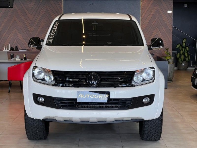 VOLKSWAGEN AMAROK 2.0 HIGHLINE 4X4 CD 16V TURBO INTERCOOLER 2015/2016 AUTOGRIF MOTORS CAMPO BOM / Carros no Vale