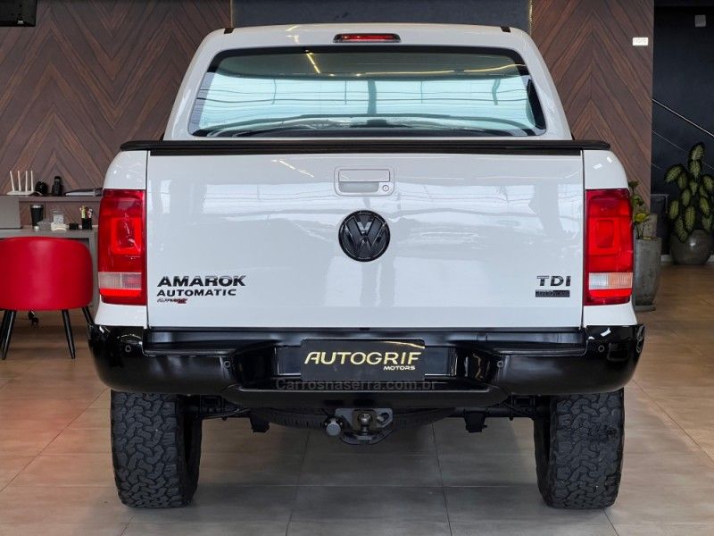 VOLKSWAGEN AMAROK 2.0 HIGHLINE 4X4 CD 16V TURBO INTERCOOLER 2015/2016 AUTOGRIF MOTORS CAMPO BOM / Carros no Vale