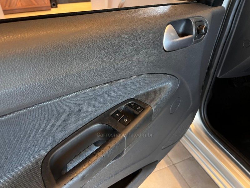 VOLKSWAGEN GOL 1.6 MI POWER 8V 2010/2011 AUTOGRIF MOTORS CAMPO BOM / Carros no Vale