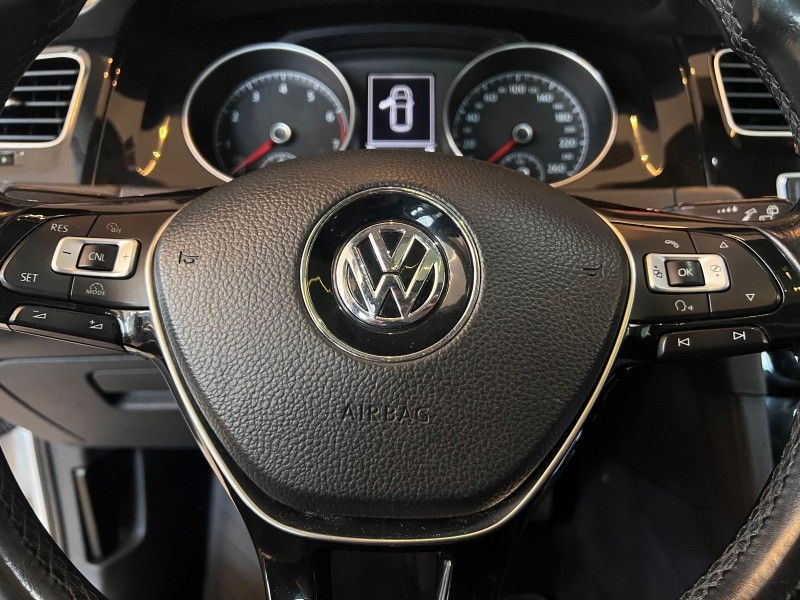 VOLKSWAGEN GOLF 1.4 TSI HIGHLINE 16V 2015/2015 AUTOGRIF MOTORS CAMPO BOM / Carros no Vale