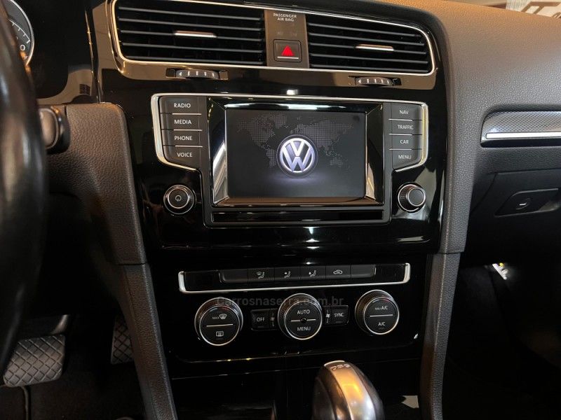VOLKSWAGEN GOLF 1.4 TSI HIGHLINE 16V 2015/2015 AUTOGRIF MOTORS CAMPO BOM / Carros no Vale