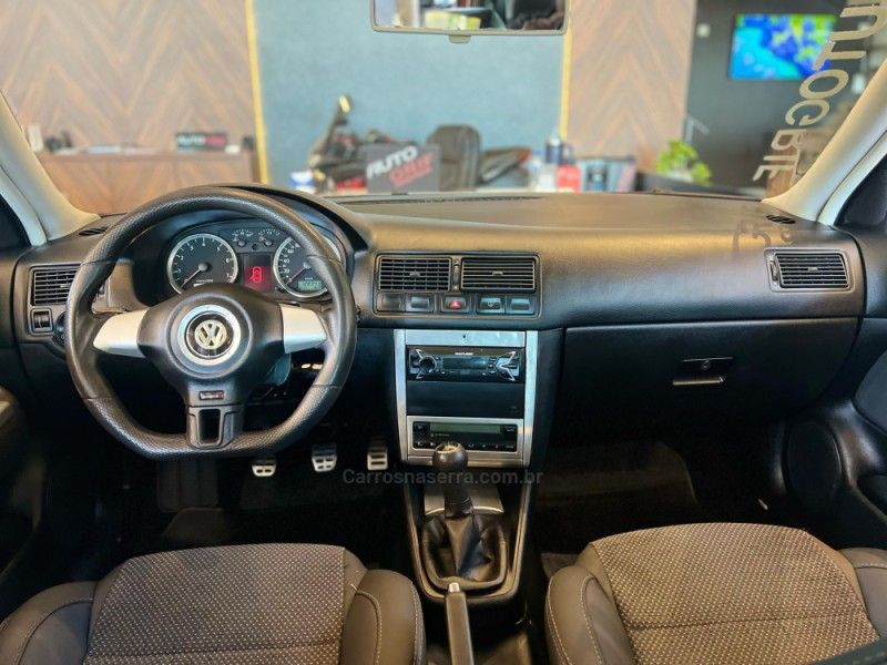 VOLKSWAGEN GOLF 1.6 MI SPORT 8V 2010/2010 AUTOGRIF MOTORS CAMPO BOM / Carros no Vale