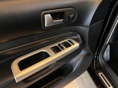 VOLKSWAGEN GOLF 2.0 MI BLACK EDITION 8V TIPTRONIC 2012/2013 AUTOGRIF MOTORS CAMPO BOM / Carros no Vale