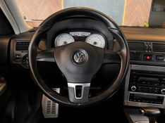 VOLKSWAGEN GOLF 2.0 MI BLACK EDITION 8V TIPTRONIC 2012/2013 AUTOGRIF MOTORS CAMPO BOM / Carros no Vale