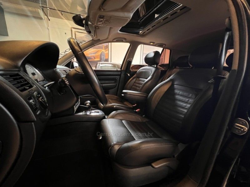 VOLKSWAGEN GOLF 2.0 MI BLACK EDITION 8V TIPTRONIC 2012/2013 AUTOGRIF MOTORS CAMPO BOM / Carros no Vale