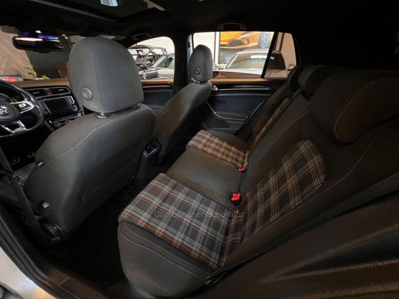 VOLKSWAGEN GOLF 2.0 TSI GTI 16V TURBO 2016/2016 AUTOGRIF MOTORS CAMPO BOM / Carros no Vale