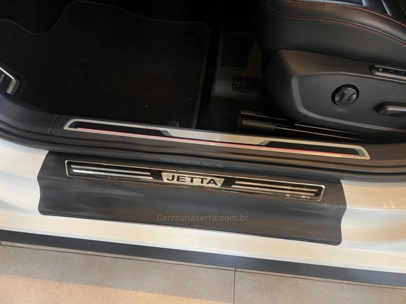 VOLKSWAGEN JETTA 2.0 16V TSI GLI 350 2019/2019 AUTOGRIF MOTORS CAMPO BOM / Carros no Vale