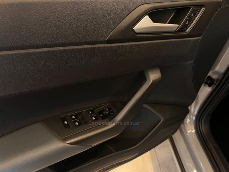 VOLKSWAGEN NIVUS 1.0 TSI HIGHLINE 2023/2024 AUTOGRIF MOTORS CAMPO BOM / Carros no Vale