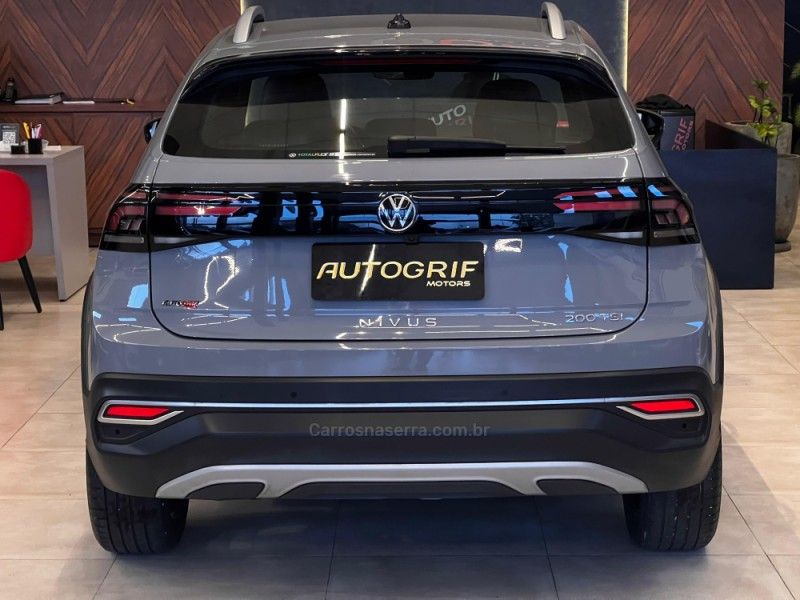 VOLKSWAGEN NIVUS 1.0 TSI HIGHLINE 2023/2024 AUTOGRIF MOTORS CAMPO BOM / Carros no Vale