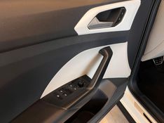 VOLKSWAGEN T-CROSS 1.4 HIGHLINE TSI 16V 2021/2021 AUTOGRIF MOTORS CAMPO BOM / Carros no Vale