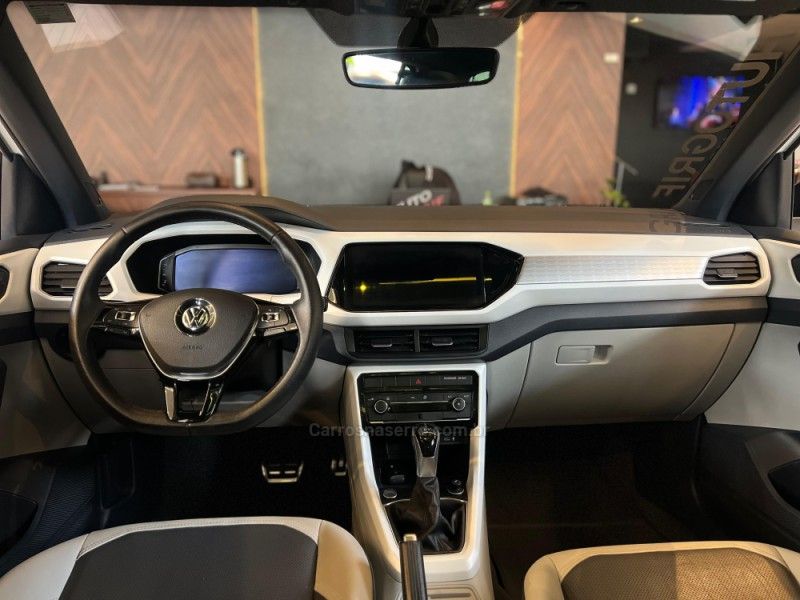 VOLKSWAGEN T-CROSS 1.4 HIGHLINE TSI 16V 2021/2021 AUTOGRIF MOTORS CAMPO BOM / Carros no Vale