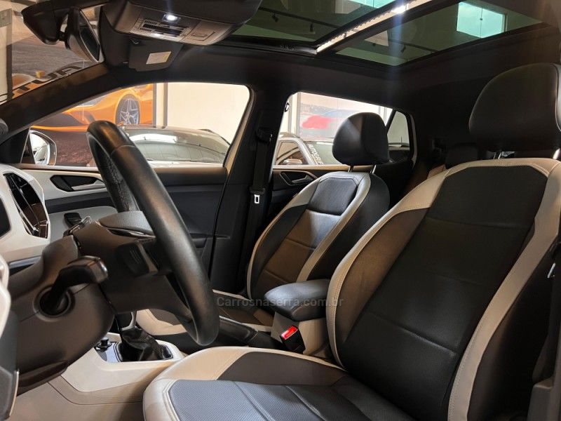 VOLKSWAGEN T-CROSS 1.4 HIGHLINE TSI 16V 2021/2021 AUTOGRIF MOTORS CAMPO BOM / Carros no Vale
