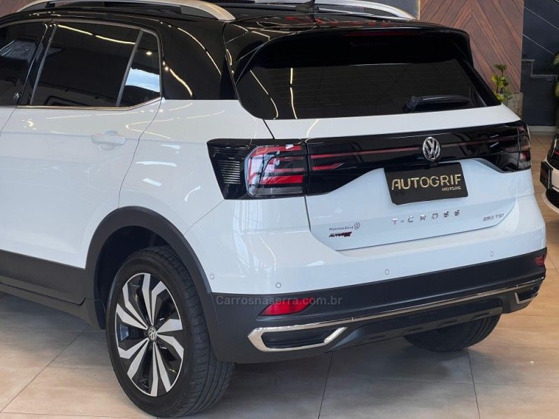 VOLKSWAGEN T-CROSS 1.4 HIGHLINE TSI 16V 2021/2021 AUTOGRIF MOTORS CAMPO BOM / Carros no Vale