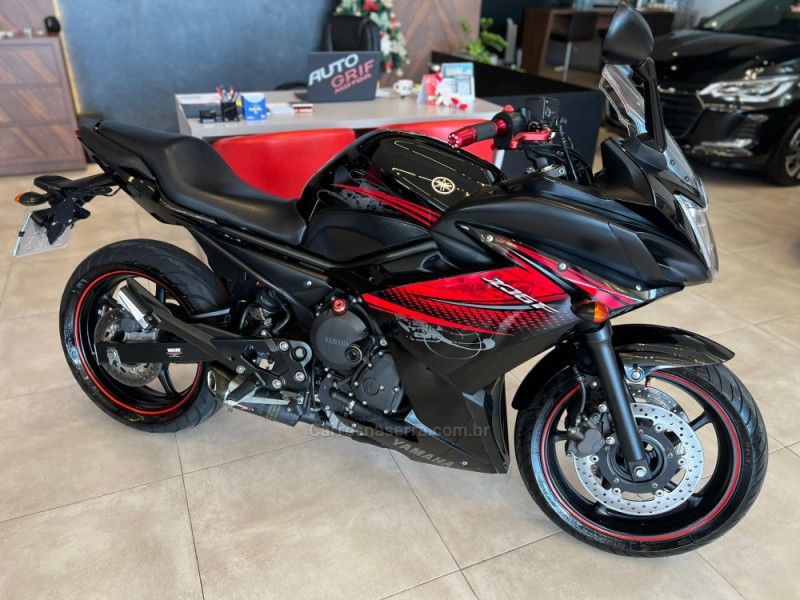 YAMAHA XJ6 F ABS 2011/2012 AUTOGRIF MOTORS CAMPO BOM / Carros no Vale