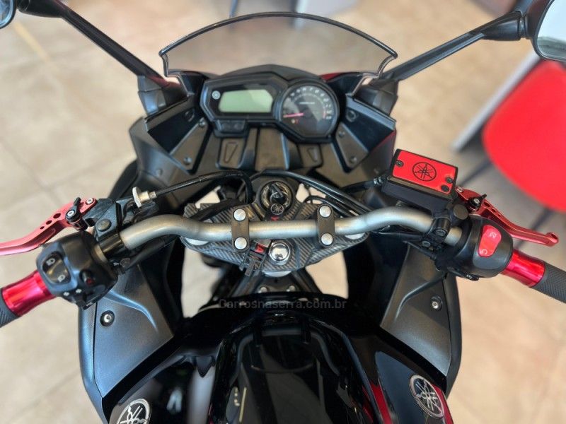 YAMAHA XJ6 F ABS 2011/2012 AUTOGRIF MOTORS CAMPO BOM / Carros no Vale