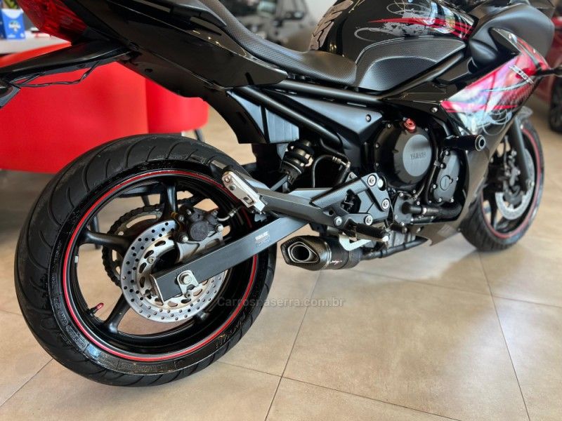 YAMAHA XJ6 F ABS 2011/2012 AUTOGRIF MOTORS CAMPO BOM / Carros no Vale