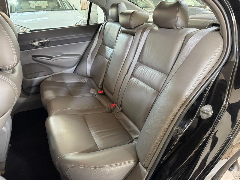 HONDA CIVIC 1.8 LXL SE 16V 2010/2010 SUL SERRA MOTORS CAXIAS DO SUL / Carros no Vale