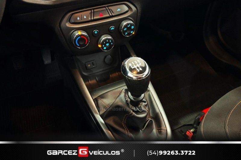 CHEVROLET ONIX 1.4 MPFI LTZ 8V 2014/2014 GARCEZ VEÍCULOS BENTO GONÇALVES / Carros no Vale