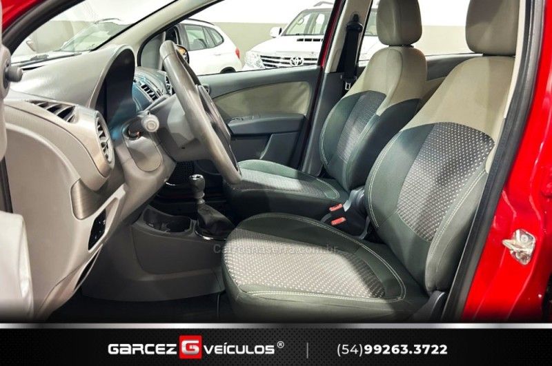 FIAT GRAND SIENA 1.6 MPI ESSENCE 16V 2014/2014 GARCEZ VEÍCULOS BENTO GONÇALVES / Carros no Vale