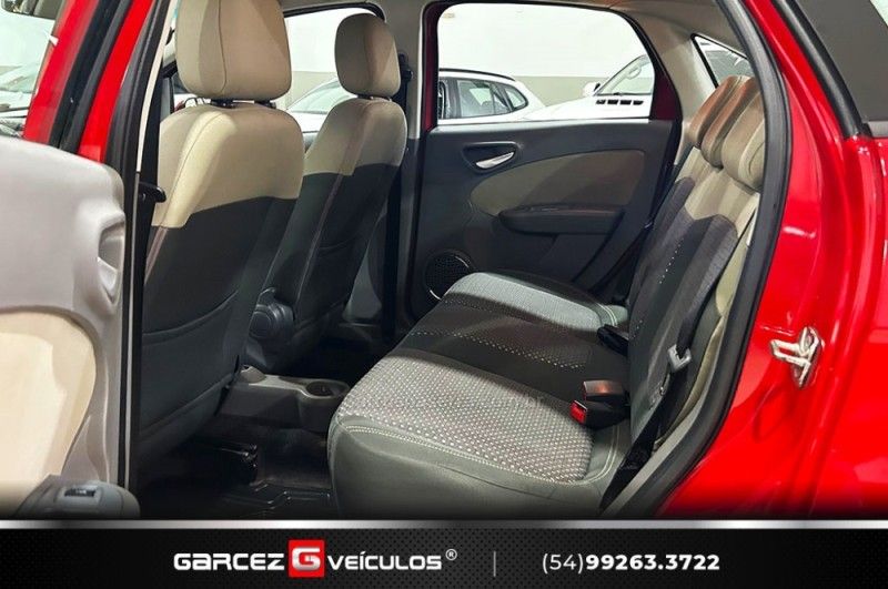 FIAT GRAND SIENA 1.6 MPI ESSENCE 16V 2014/2014 GARCEZ VEÍCULOS BENTO GONÇALVES / Carros no Vale
