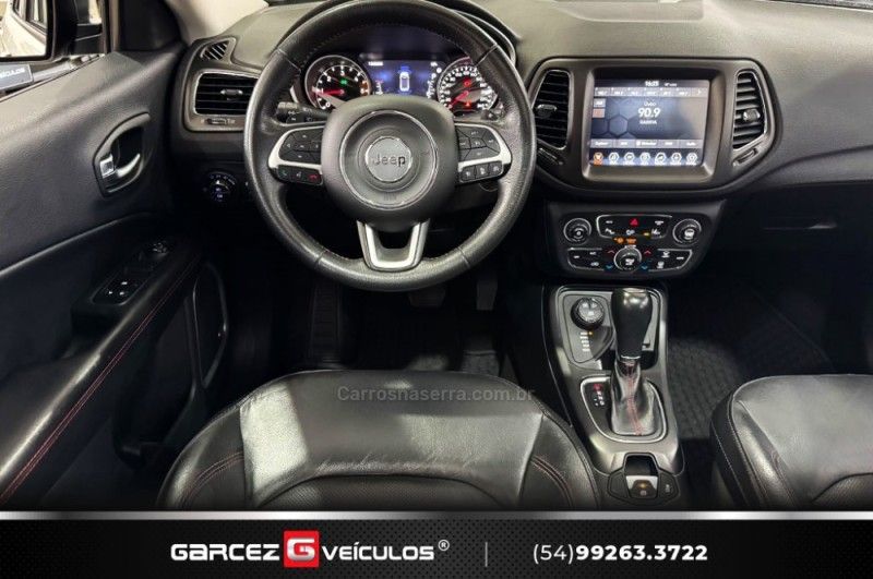 JEEP COMPASS 2.0 16V TRAILHAWK 4X4 2017/2018 GARCEZ VEÍCULOS BENTO GONÇALVES / Carros no Vale